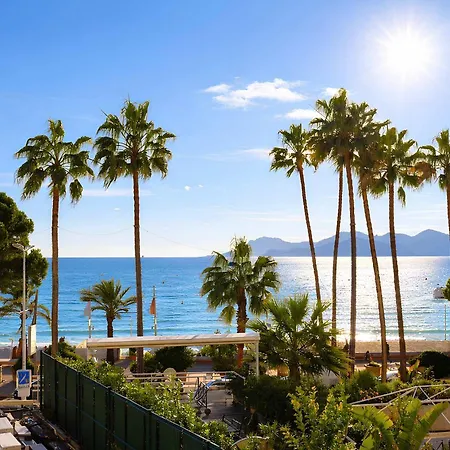 Prestige Croisette - With Panoramic Terrace And Sea View In