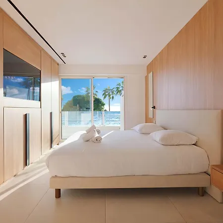 Prestige Croisette - With Panoramic Terrace And Sea View In * Cannes