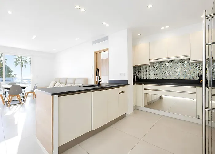 Apartment Prestige Croisette - With Panoramic Terrace And Sea View In Cannes