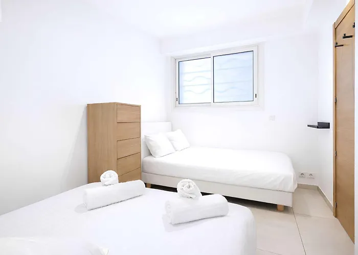 Prestige Croisette - With Panoramic Terrace And Sea View In