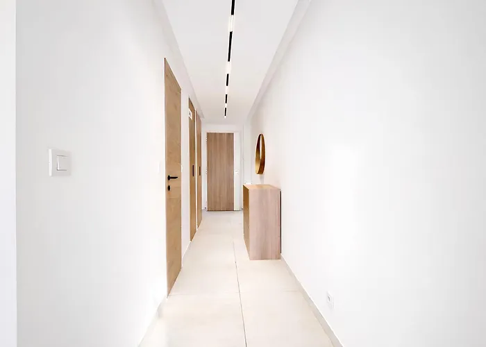 Prestige Croisette - With Panoramic Terrace And Sea View In * Cannes